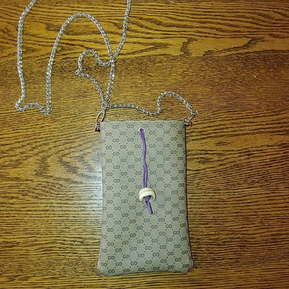 Authentic canvas cell phone carrier - Picture 10 of 10